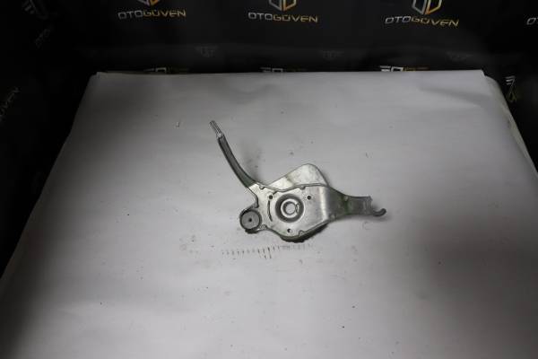 FORD CUSTOM 310 S DELUXE ÇIKMA PARÇA  SİLECEK MOTOR AYAĞI